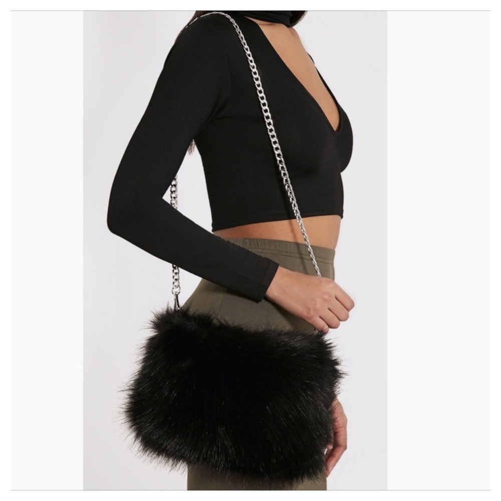 3N1 FAUX FUR MUFF HAND WARMER CLUTCH - Picture 1 of 7